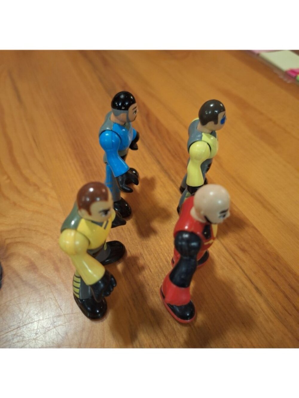 Imaginext Dino Riders 4 Figures 3" Lot Jurassic Dinosaur Yellow Blue Red - Picture 9 of 11